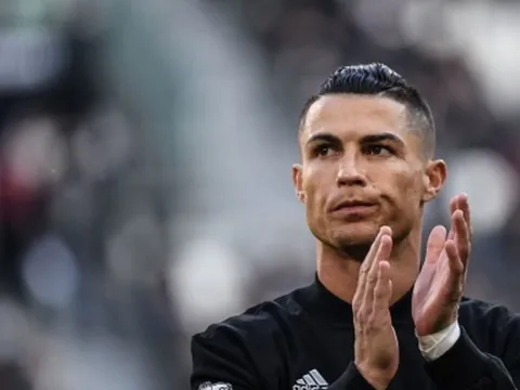 Nghĩa cử cao đẹp, Ronaldo khiến 'đại kình địch' cũng phải nể phục