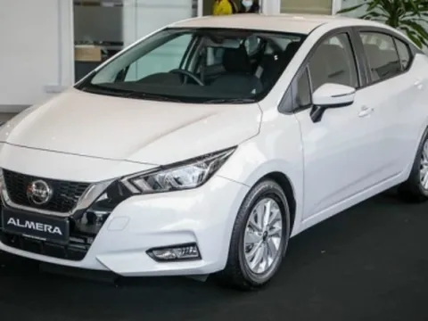 Nhận ưu đãi gần 100 triệu đồng, giá xe Nissan Almera thấp chưa từng có