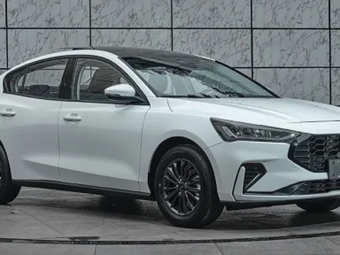 Mẫu xe hạng C từng “gây sốt” của Ford ra mắt với diện mạo mới ấn tượng