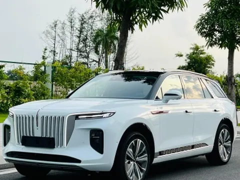 Lô xe SUV điện Trung Quốc siêu “hot” về Việt Nam, thiết kế "nhái" Rolls-Royce