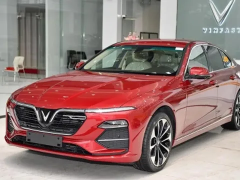 VinFast Lux A2.0 giảm thêm 600 triệu đồng nhờ được áp dụng 3 voucher Vinhomes