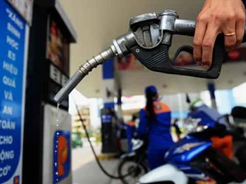 Tin vui: Giá xăng chính thức giảm sau 7 lần tăng liên tiếp