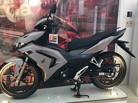 Giá Honda Winner X giảm “sốc” tới 20 triệu đồng khiến fan Exciter "lo sốt vó"