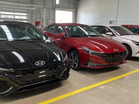 Hyundai Elantra 2023 bất ngờ xuất hiện tại Việt Nam, ra mắt vào tháng 8?