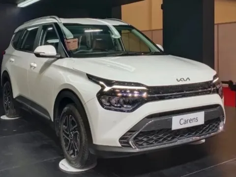 Kia Carens 2022 ra mắt với thiết kế ấn tượng, cạnh tranh Xpander, Veloz Cross
