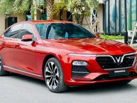 10 ô tô bán chạy nhất Việt Nam tháng 7/2022: VinFast Lux A2.0 bất ngờ góp mặt