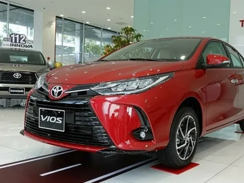 Giá xe Toyota Vios giảm mạnh hàng chục triệu đồng, quyết đấu Accent, City