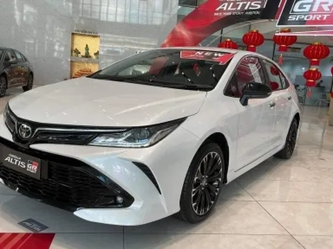 Toyota Corolla Altis GR-S lộ thông tin đăng kiểm tại Việt Nam, đe nẹt Mazda 3, Civic