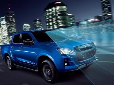 "Siêu phẩm" bán tải mới sẽ ra mắt ngay trong tháng 10, quyết đấu Ford Ranger