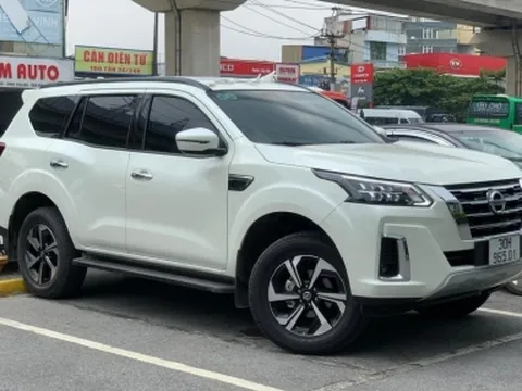 Nissan Terra 2022 bất ngờ xuất hiện tại tại đại lý, sẵn sàng đấu Fortuner, SantaFe