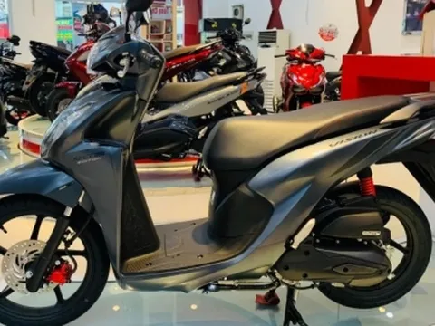 Đội giá cao ngất ngưởng, Honda Vision vẫn bán chạy ấn tượng