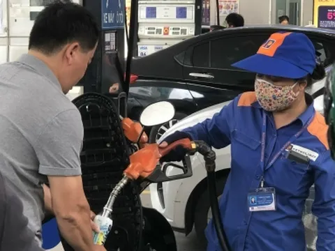 "Nóng": Giá xăng chính thức tăng trở lại sau 4 lần giảm liên tiếp