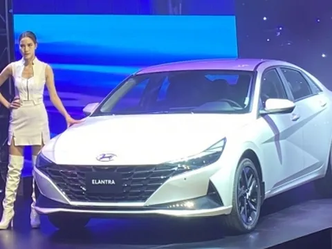 Hyundai Elantra 2023 chính thức ra mắt tại Việt Nam, giá từ 599 triệu đồng