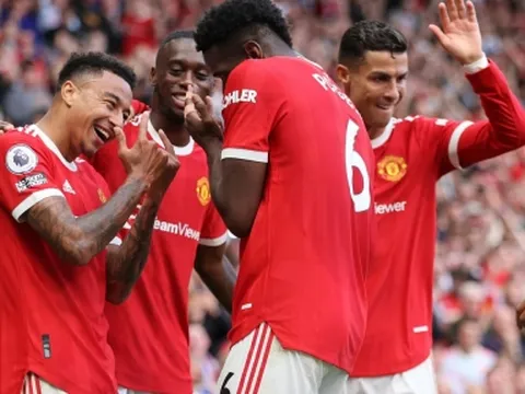 Tin tức MU mới nhất 2/6: Man Utd chia tay cầu thủ thứ 3, sao Brazil được UEFA vinh danh
