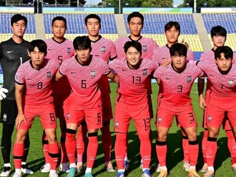 Cựu vương U23 châu Á gặp 'biến lớn', chưa thể về nước dù đã bị loại
