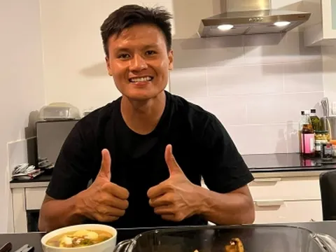 Quang Hải tự nấu ăn chuẩn dinh dưỡng khi gia nhập Pau FC