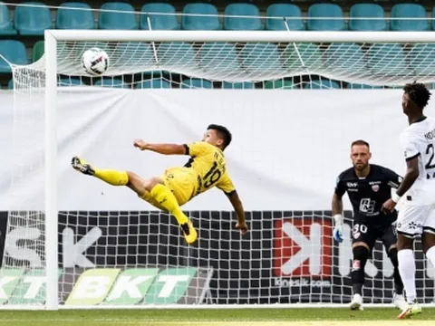 Thi đấu 10 phút, Quang Hải đóng góp 'con số 0' cho Pau FC