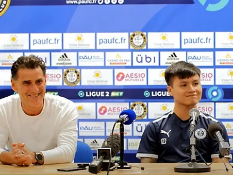 Mới dự bị cả trận, Quang Hải tiếp tục nhận 'tin buồn' từ HLV Pau FC