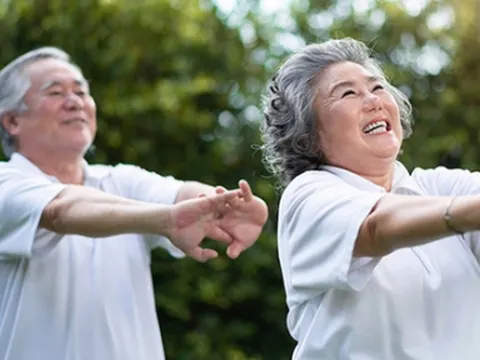 Bài tập thể dục tại nhà cho người cao tuổi giảm đau xương khớp