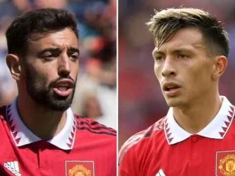 Bruno Fernandes và Martinez 'sấy' các đồng đội sau 45 phút trước Man City