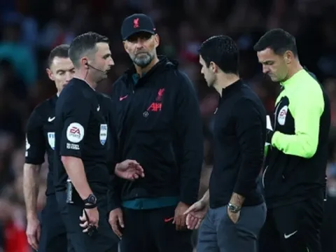Nhận thất bại cay đắng, Klopp tỏ ý không phục Arteta