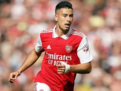 Chói sáng trước Liverpool, Martinelli được so sánh với 'Vua phá lưới' EPL
