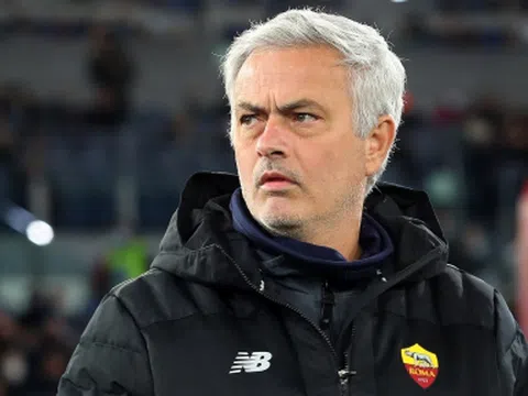 Mourinho sắp đón 'cạ cứng', quyết tâm xưng vương tại Europa League