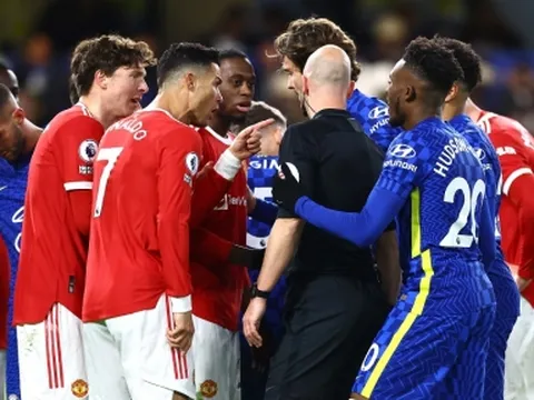 Man Utd đón nhận hung tin trước trận đại chiến với Chelsea