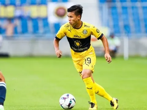 CĐV Pháp muốn Quang Hải 'lột xác' sau 4 trận của Pau FC