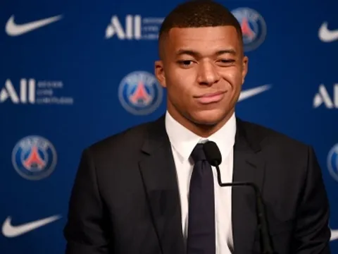 Mbappe công khai chỉ trích HLV, PSG vẫn nhắm mắt cho qua