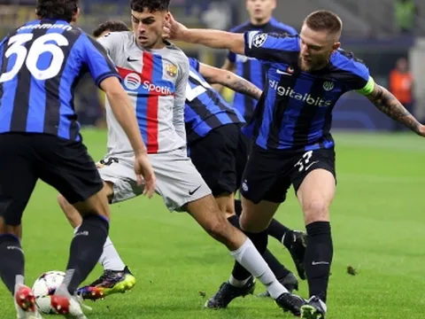 Thua kịch tính Inter, Barca nguy cơ tụt xuống đá Europa League