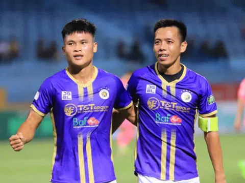 Văn Quyết tỏa sáng giúp Hà Nội FC 'leo' lên ngôi đầu bảng