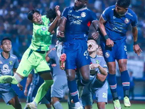 Bóng đá Indonesia gặp biến lớn nhất trong lịch sử khiến hơn 50 người thương vong