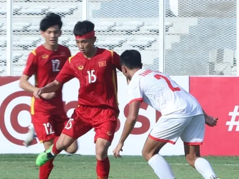 Trụ cột U19 Việt Nam tức tốc nhập viện