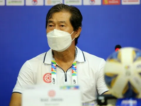 Cựu trợ lý HLV Park Hang Seo 'tố' bị trọng tài Việt Nam xử ép