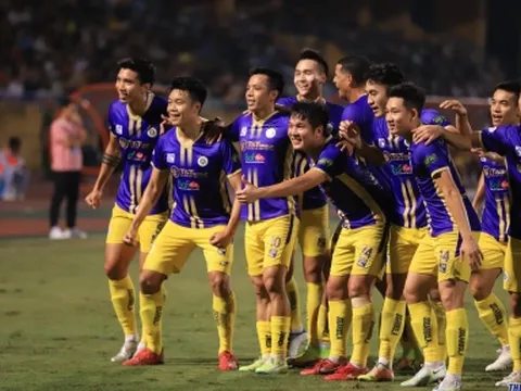 Đại thắng Nam Định, HLV Hà Nội FC hứa tặng quà 'người đặc biệt'