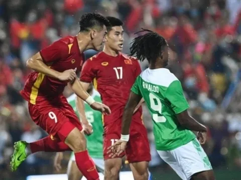 NÓNG: HLV Hàn Quốc gọi Ronaldo đấu Việt Nam ở giải Đông Nam Á