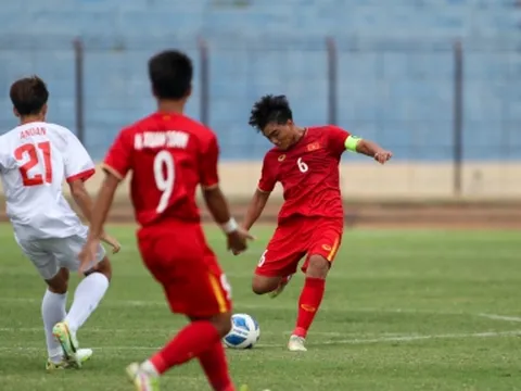 HLV U16 Việt Nam vẫn 'sấy tóc' học trò dù đại thắng Philippines