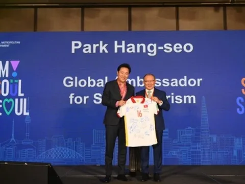 HLV Park Hang Seo nhận vinh dự từ Hàn Quốc trước AFF Cup