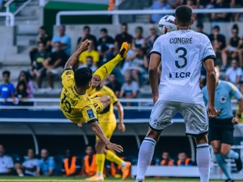 Quang Hải tạo ra 'sức hút khó tin' ở Pau FC khiến báo Pháp choáng ngợp