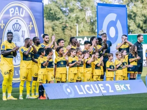 Pau FC nhận tin 'dở khóc dở cười', Quang Hải có vượt khó thành công?