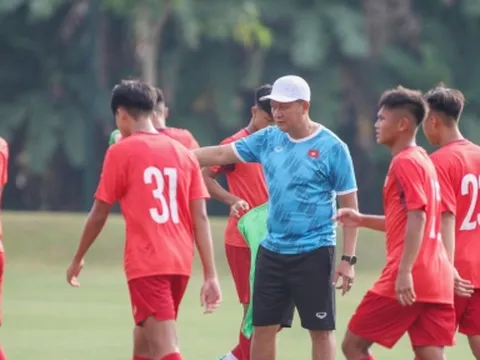 U16 Việt Nam bất ngờ đón tin mừng trước chung kết với Indonesia