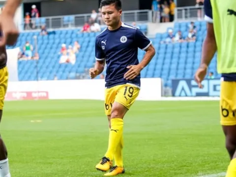 Pau FC cập nhật diễn biến mới của Quang Hải, CĐV Pháp 'sốc nặng'