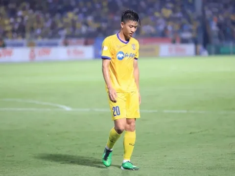 Sao ĐT Việt Nam chờ 'may mắn' để thắng Hà Nội FC