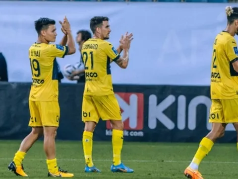 Pau FC chốt tương lai 6 'vệ tinh' của Quang Hải trước trận gặp Caen
