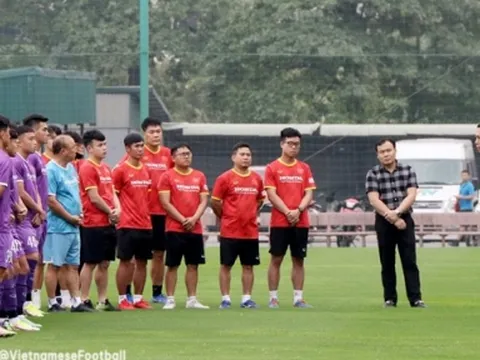 ĐT Việt Nam nhận cảnh báo từ 'sếp lớn' trước AFF Cup 2022
