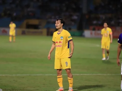 Thực hư tin đồn Hà Nội FC chiêu mộ sao HAGL với giá 'khủng'