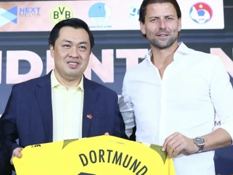Huyền thoại Dortmund làm điều ý nghĩa trước giờ đấu Việt Nam