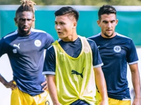HLV Pau FC báo tin buồn tới Quang Hải sau lần đầu vắng mặt tại Ligue 2