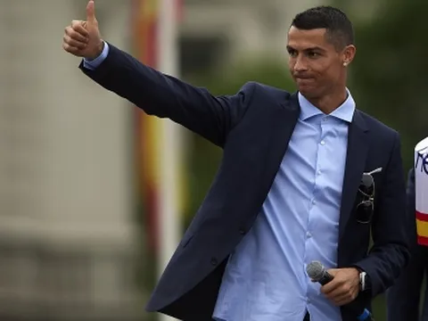 XÁC NHẬN: Ronaldo chắc chắn rời MU, 'bến đỗ trong mơ' đã gật đầu